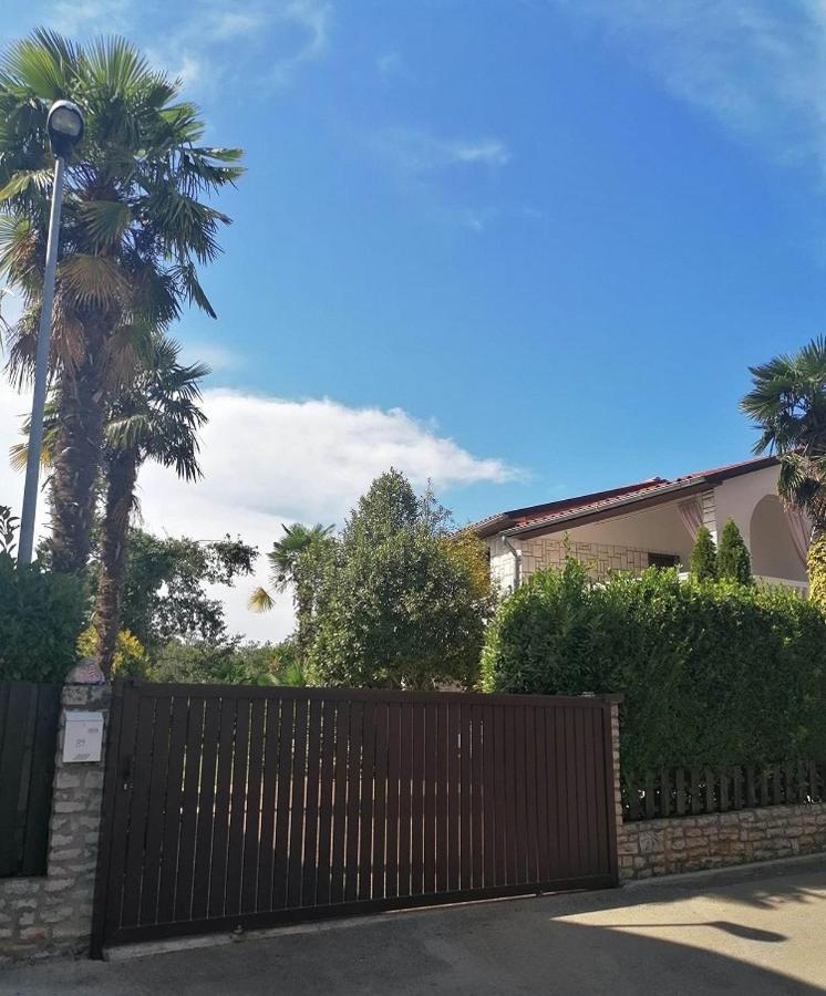 Apartment Villa Angelina, 70M From The Beach, Free Parking Novigrad Istria 外观 照片